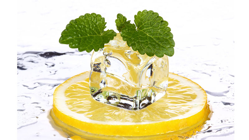 正確清洗制冰機(jī)，食用冰塊更放心